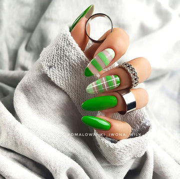 Victoria Vynn Gel Polish - 221 Green Grass 8ml