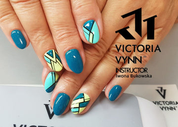 Victoria Vynn Gel Polish - 152 California Coral  8ml